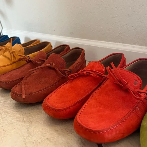 TODS Mens Gommino Loafers Collection - Picture 4 of 7